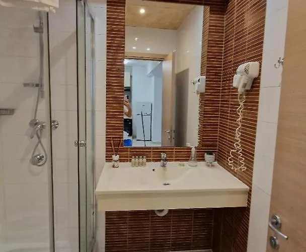 Rin Grand Sofmed * Bucureşti